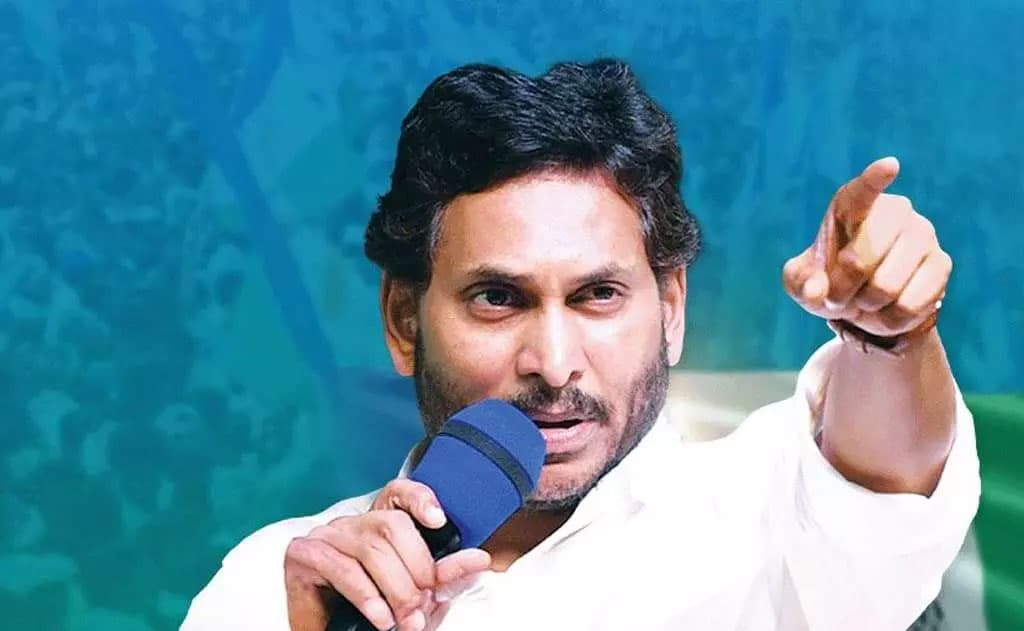 YS జగన్ మళ్లీ పాదయాత్ర ప్రకటన: 18 నెలల తర్వాత రాష్ట్రవ్యాప్త యాత్ర