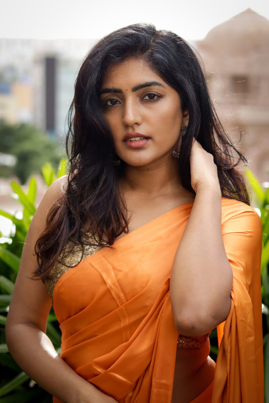 ఈశా రెబ్బా — తెలుగు ఇండీ-సినిమా హీరోయిన్, Awe!