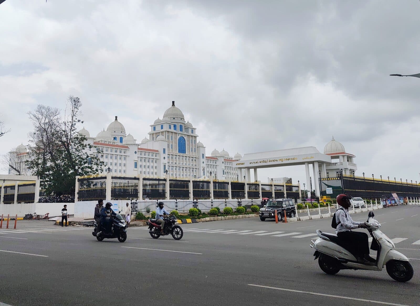 తెలంగాణ & ఆంధ్రప్రదేశ్ ఉద్యోగాలు 2026: TGPSC, APPSC, పోలీస్, DSC — తాజా నోటిఫికేషన్‌లు & తయారీ గైడ్
