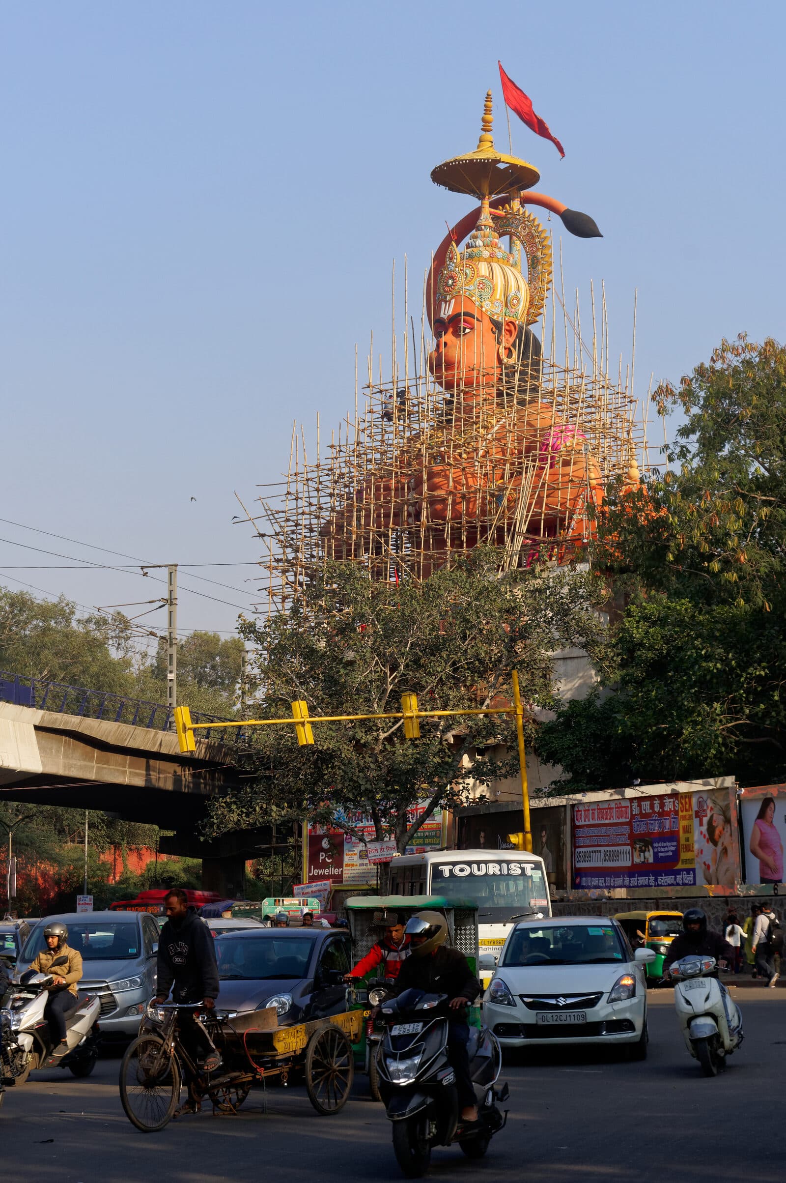మంగళవారం ప్రాముఖ్యత: హనుమాన్ పూజ, వ్రతం, మంత్రాలు & అద్భుత ఫలితాలు – సంపూర్ణ గైడ్