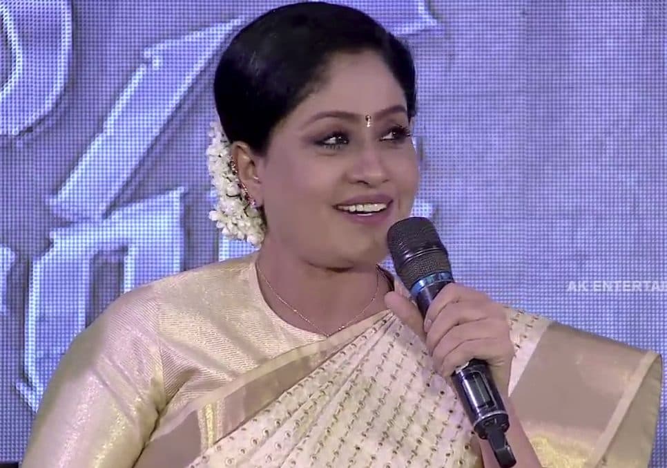 విజయశాంతి — తెలుగు సినిమా లేడీ అమితాబ్, IPS కర్తవ్యం